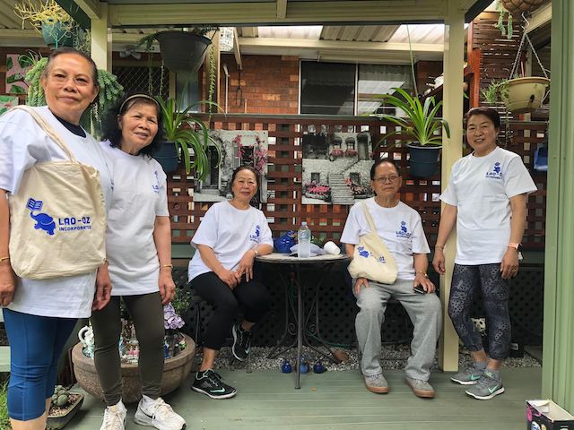 Lao_Oz_seniors_group